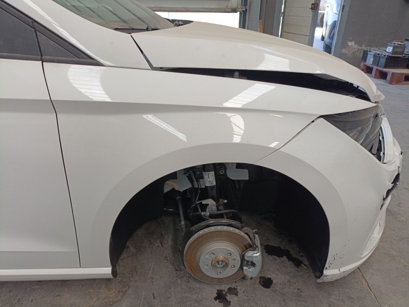 Recambio de aleta delantera derecha para seat ibiza v (kj1, kjg) 1.0 mpi referencia OEM IAM   