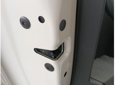 CERRADURA PUERTA TRASERA IZQUIERDA 