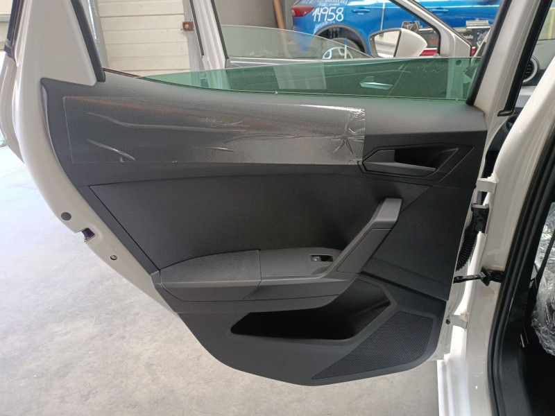 Recambio de guarnecido puerta trasera izquierda para seat ibiza v (kj1, kjg) 1.0 mpi referencia OEM IAM   