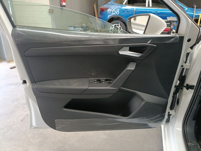 Recambio de guarnecido puerta delantera izquierda para seat ibiza v (kj1, kjg) 1.0 mpi referencia OEM IAM   