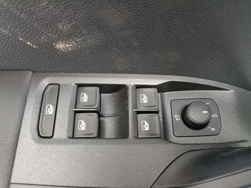 Recambio de mando elevalunas delantero izquierdo para seat ibiza v (kj1, kjg) 1.0 mpi referencia OEM IAM   