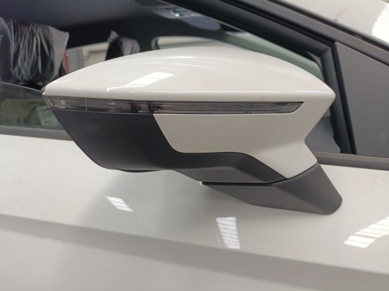 Recambio de retrovisor derecho electrico para seat ibiza v (kj1, kjg) 1.0 mpi referencia OEM IAM   