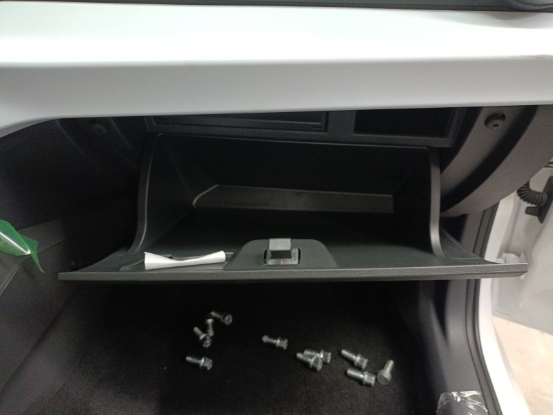 Recambio de guantera para seat ibiza v (kj1, kjg) 1.0 mpi referencia OEM IAM   