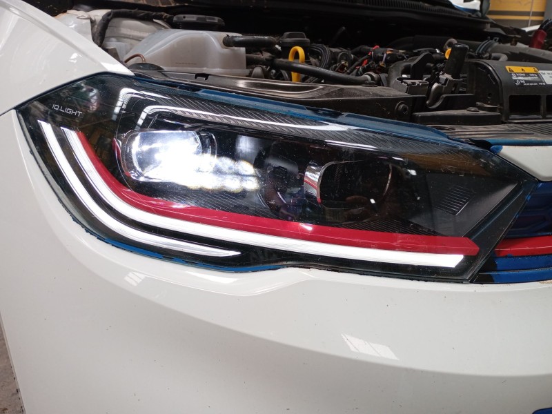 Recambio de faro derecho xenon para volkswagen polo vi (aw1, bz1, ae1) gti referencia OEM IAM   