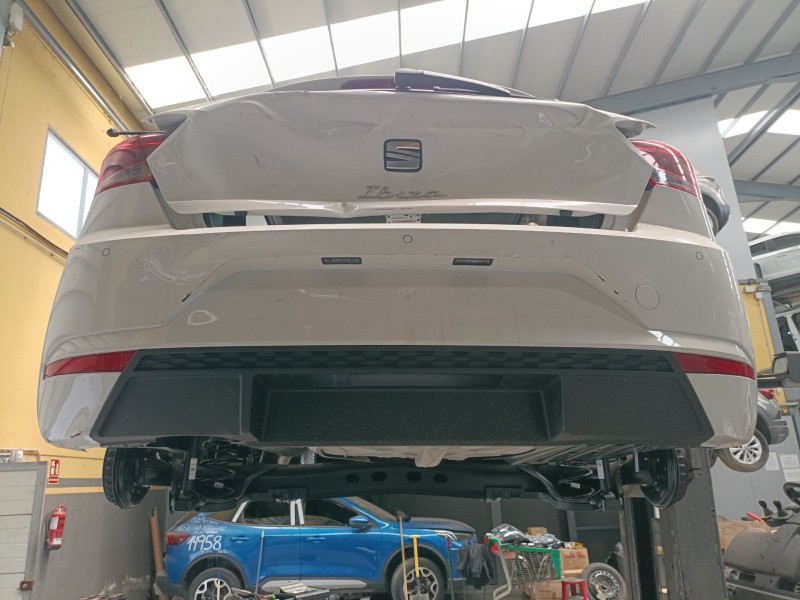 Recambio de paragolpes trasero para seat ibiza v (kj1, kjg) 1.0 mpi referencia OEM IAM   
