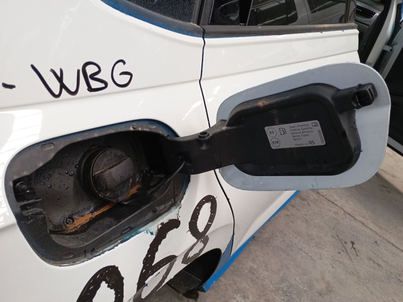Recambio de tapa exterior combustible para volkswagen polo vi (aw1, bz1, ae1) gti referencia OEM IAM   