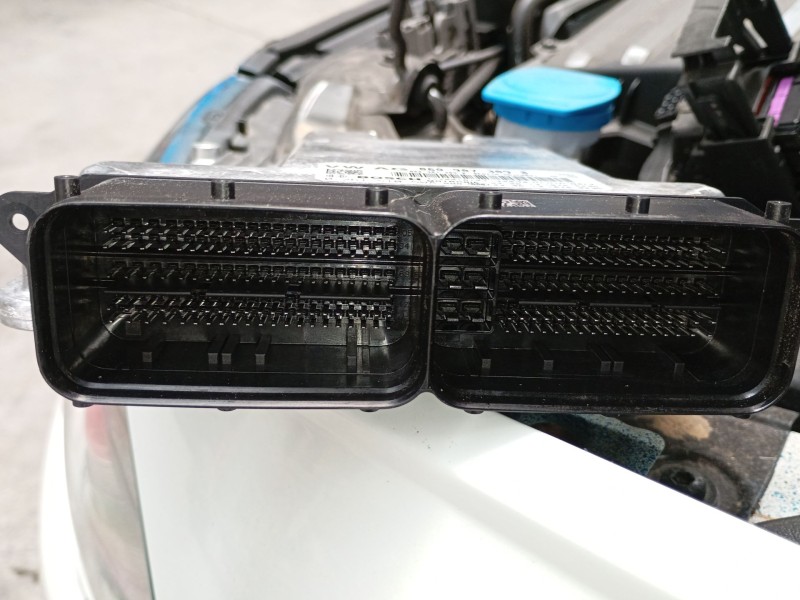 Recambio de centralita motor uce para volkswagen polo vi (aw1, bz1, ae1) gti referencia OEM IAM   