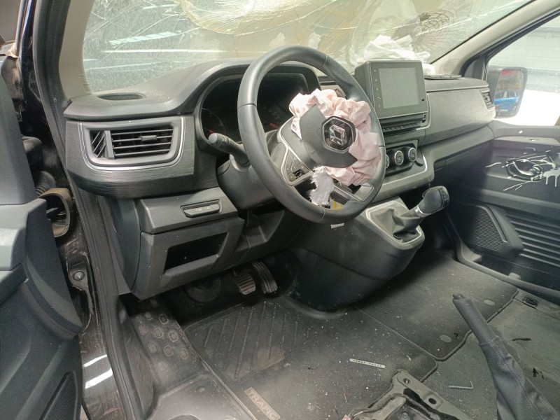 renault trafic iii autobús (jg_) del año 2024