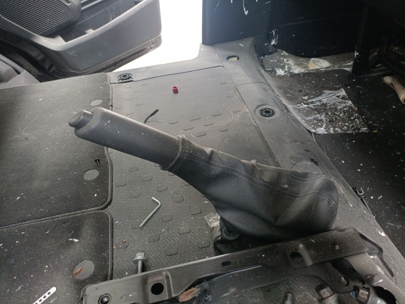 Recambio de palanca freno de mano para renault trafic iii autobús (jg_) 2.0 dci 150 (jgmu) referencia OEM IAM   