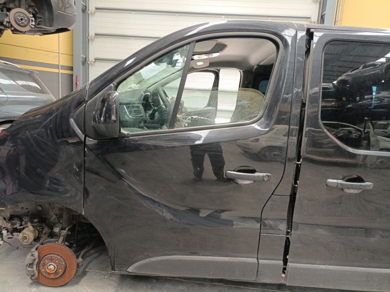 Recambio de puerta delantera izquierda para renault trafic iii autobús (jg_) 2.0 dci 150 (jgmu) referencia OEM IAM   