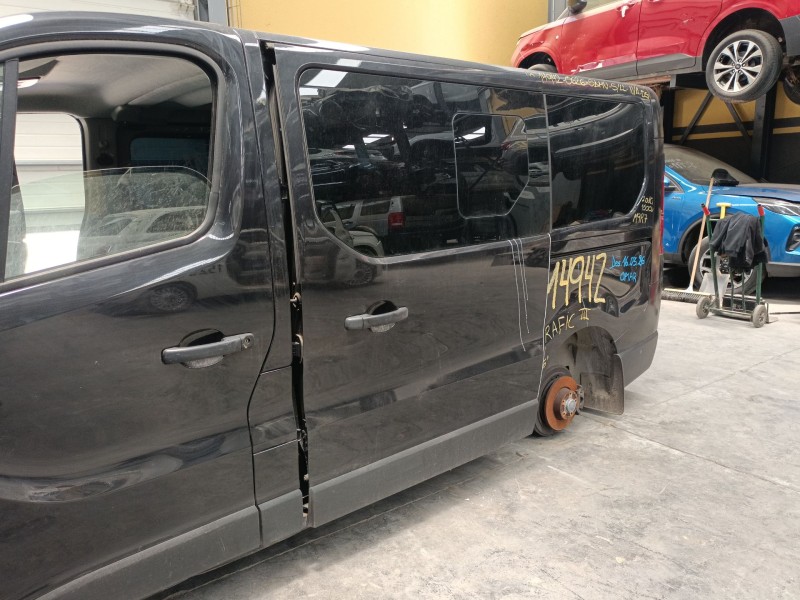 Recambio de puerta lateral corredera izquierda para renault trafic iii autobús (jg_) 2.0 dci 150 (jgmu) referencia OEM IAM   