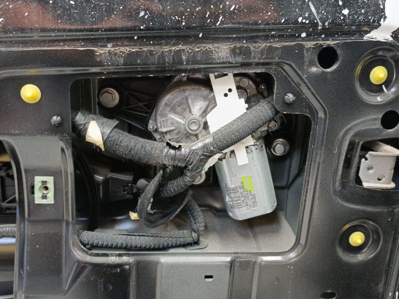 Recambio de motor limpia trasero para renault trafic iii autobús (jg_) 2.0 dci 150 (jgmu) referencia OEM IAM   
