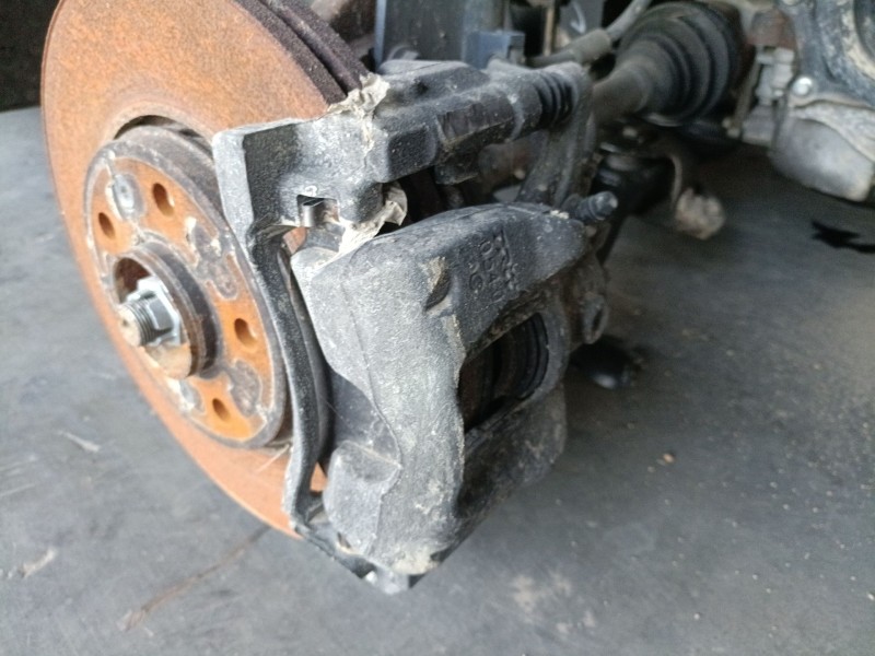 Recambio de pinza freno delantera derecha para renault trafic iii autobús (jg_) 2.0 dci 150 (jgmu) referencia OEM IAM   