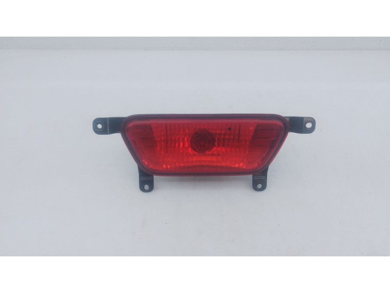 Recambio de piloto trasero central para ssangyong tivoli 1.2 referencia OEM IAM   