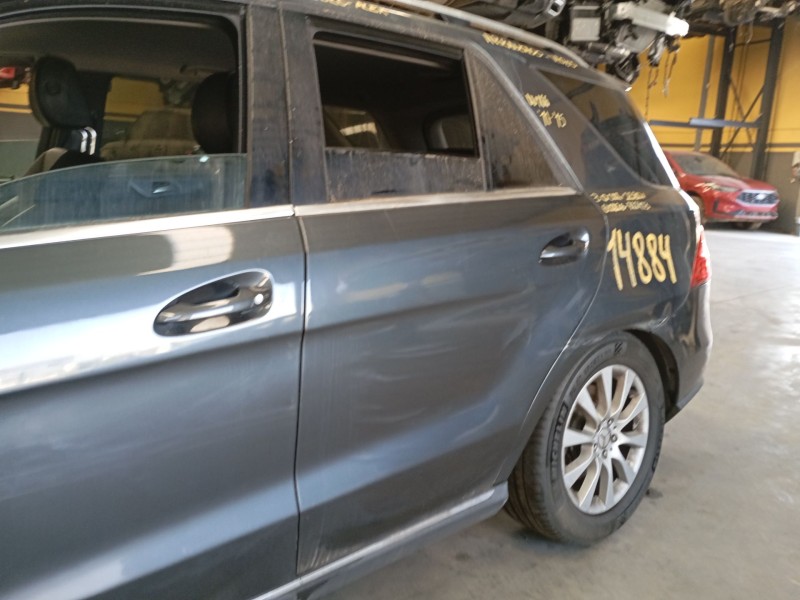 Recambio de puerta trasera izquierda para mercedes-benz clase m (w166) ml 350 bluetec 4-matic (166.024, 166.023) referencia OEM 