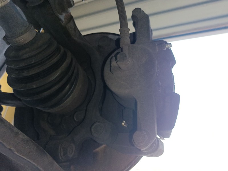 Recambio de pinza freno delantera izquierda para nissan qashqai i (j10, nj10) 1.5 dci referencia OEM IAM   