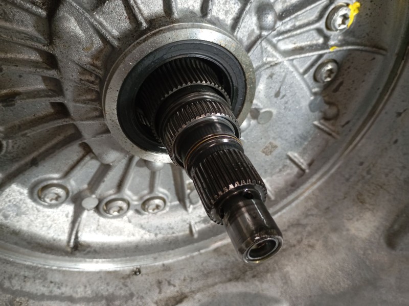 Recambio de caja cambios para iveco daily vi furgoneta 35s18, 35c18, 40c18, 50c18, 60c18, 65c18, 70c18 referencia OEM IAM 8HO70L