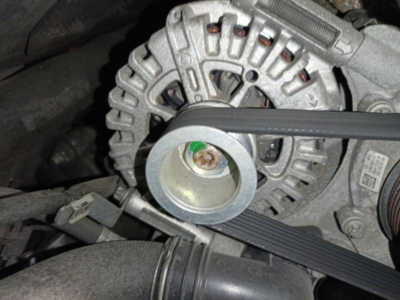 Recambio de alternador para mercedes-benz clase m (w166) ml 350 bluetec 4-matic (166.024, 166.023) referencia OEM IAM   