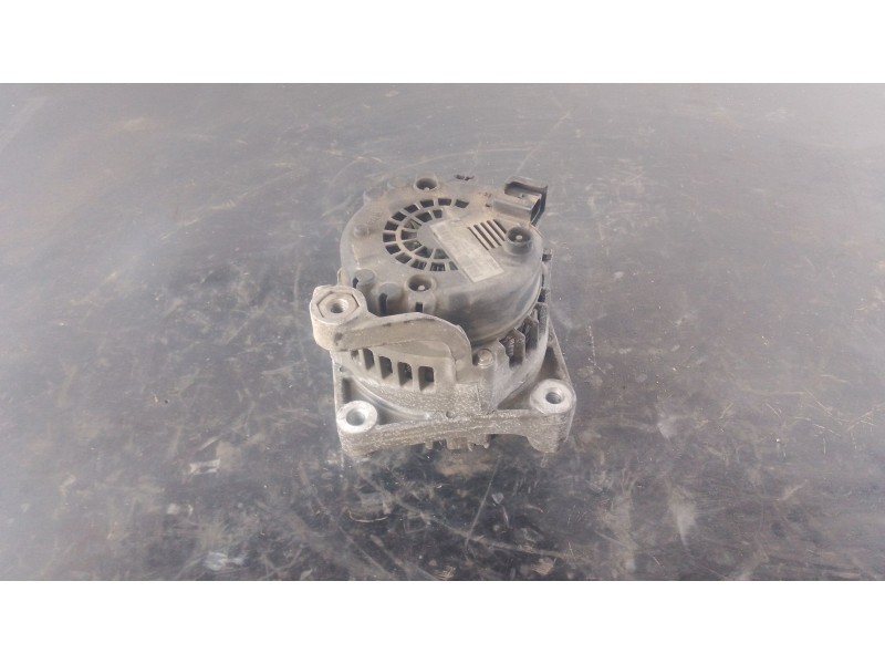 Recambio de alternador para bmw 1 (e81) 116 d referencia OEM IAM   