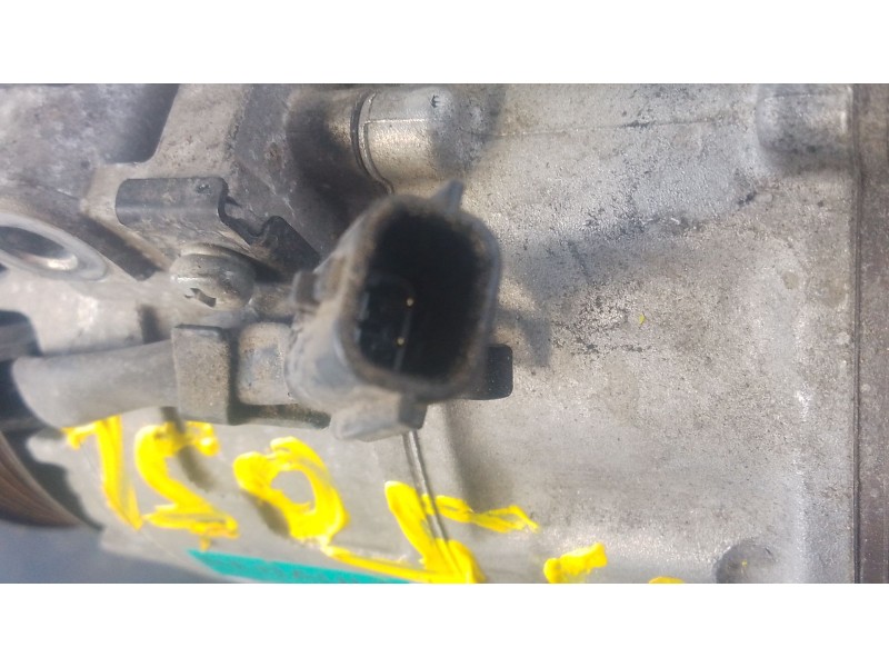 Recambio de compresor aire acondicionado para renault trafic iii autobús (jg_) 2.0 dci 150 (jgmu) referencia OEM IAM 926000373R 