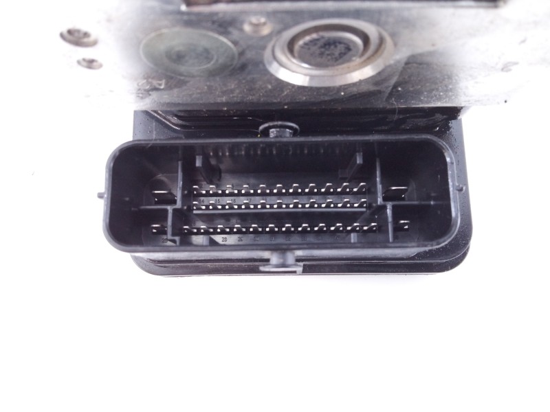Recambio de abs para peugeot 208 active referencia OEM IAM 9817031680  