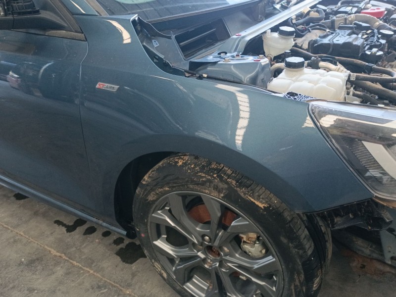 Recambio de aleta delantera derecha para ford focus iv (hn) 1.5 ecoblue referencia OEM IAM   