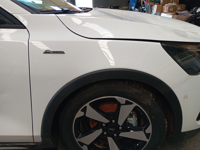 Recambio de aleta delantera derecha para ford focus iv turnier (hp) 1.0 ecoboost mhev referencia OEM IAM   