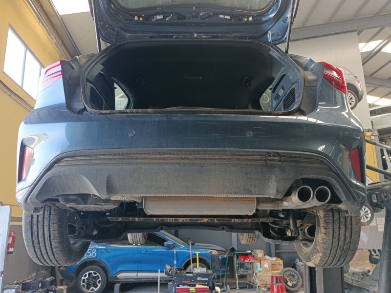 Recambio de paragolpes trasero para ford focus iv (hn) 1.5 ecoblue referencia OEM IAM   
