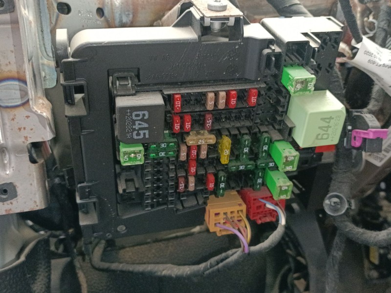 Recambio de caja reles / fusibles para volkswagen transporter t6 / caravelle t6 autobús (sgb, sgj, shb, shj) 2.0 tdi referencia 