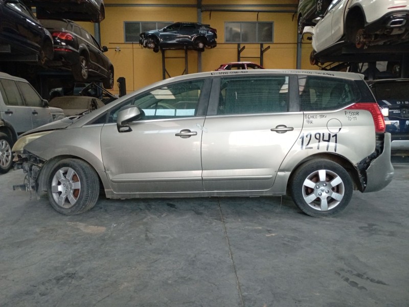 peugeot 5008 (0u_, 0e_) del año 2011