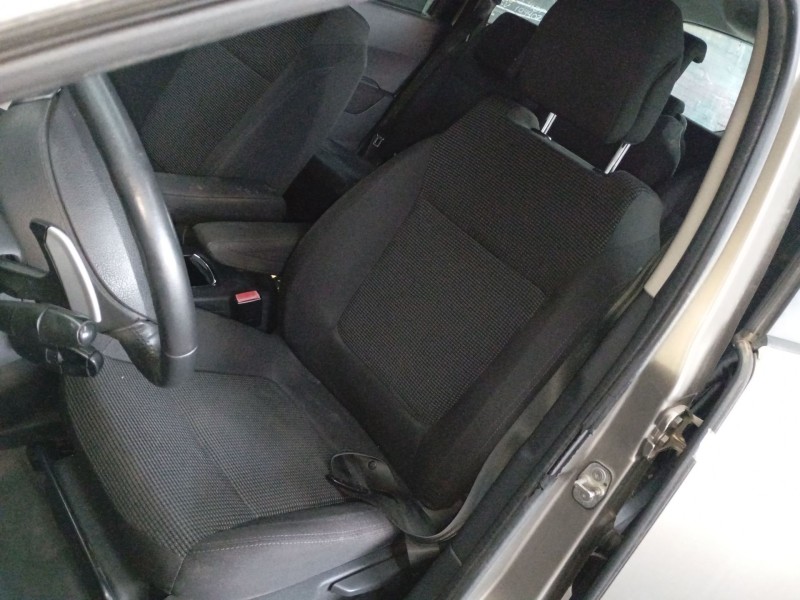 peugeot 5008 (0u_, 0e_) del año 2011