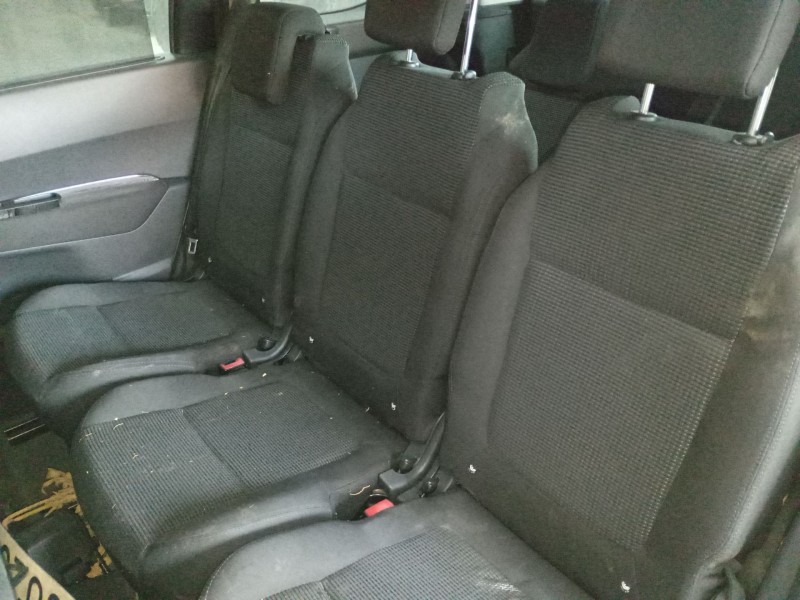 peugeot 5008 (0u_, 0e_) del año 2011