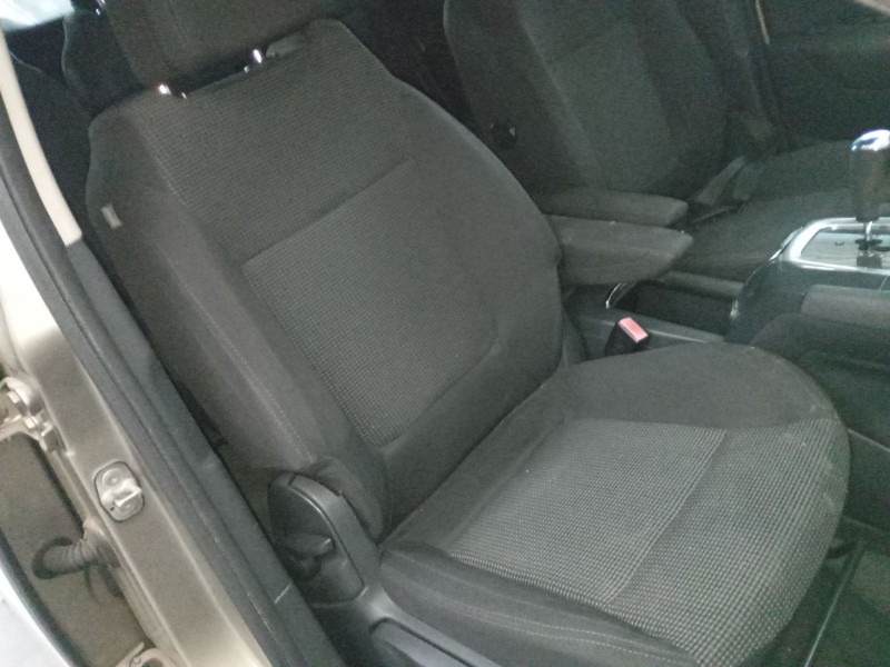 peugeot 5008 (0u_, 0e_) del año 2011