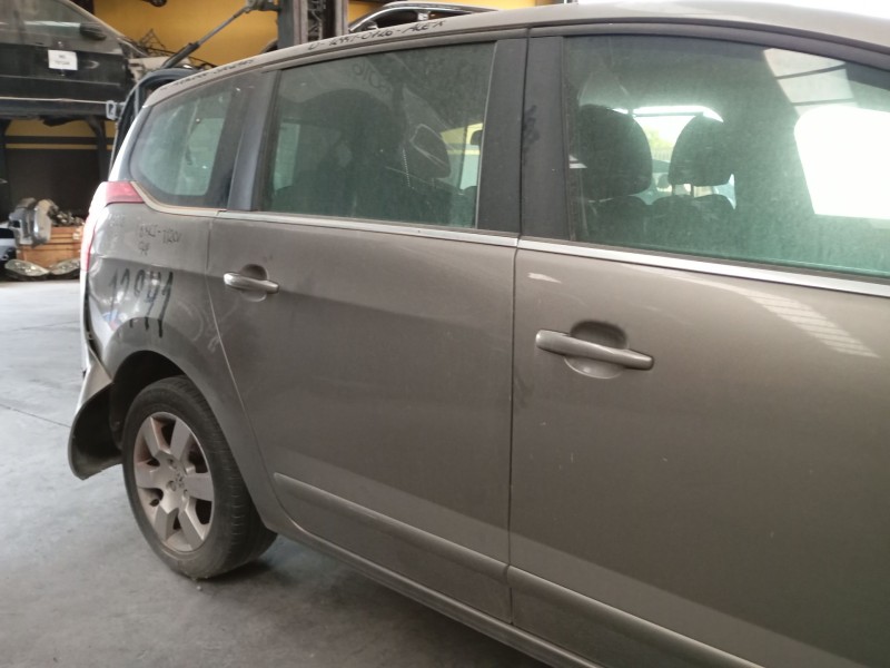Recambio de puerta trasera derecha para peugeot 5008 (0u_, 0e_) 1.6 hdi referencia OEM IAM   