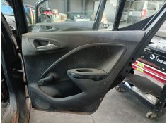 GUARNECIDO PUERTA TRASERA DERECHA 