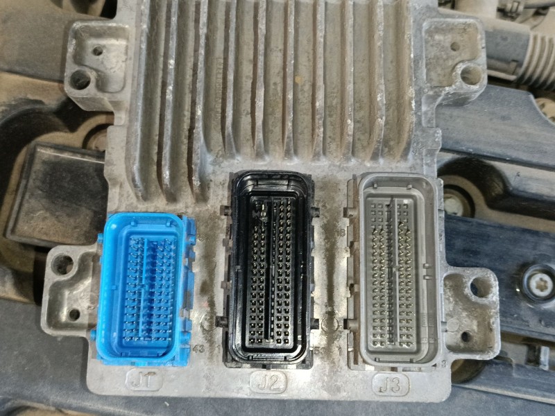 Recambio de centralita motor uce para opel corsa e (x15) 1.4 (08, 68) referencia OEM IAM 12660322  