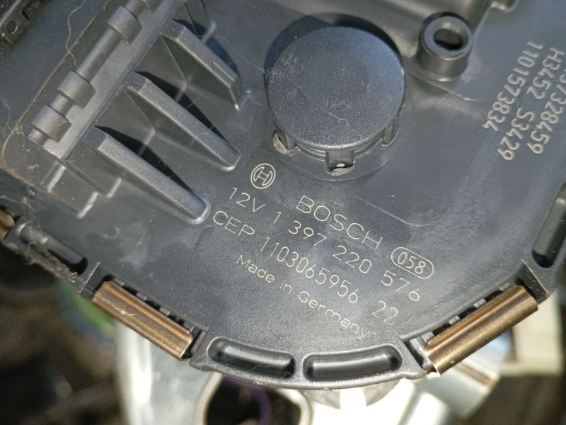 Recambio de motor limpia delantero para peugeot 5008 (0u_, 0e_) 1.6 hdi referencia OEM IAM 1397220576  