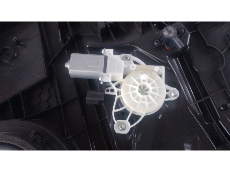 Recambio de elevalunas delantero derecho para ford puma (j2k, cf7) 1.0 ecoboost mhev referencia OEM IAM   