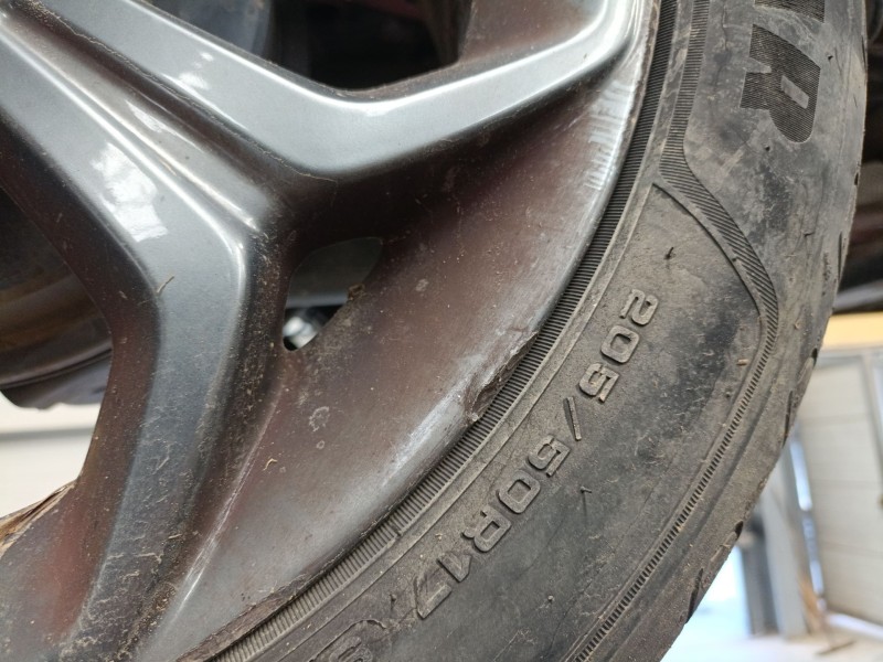 Recambio de llanta sin neumatico para ford ecosport 1.0 ecoboost referencia OEM IAM 17 PULGADAS  