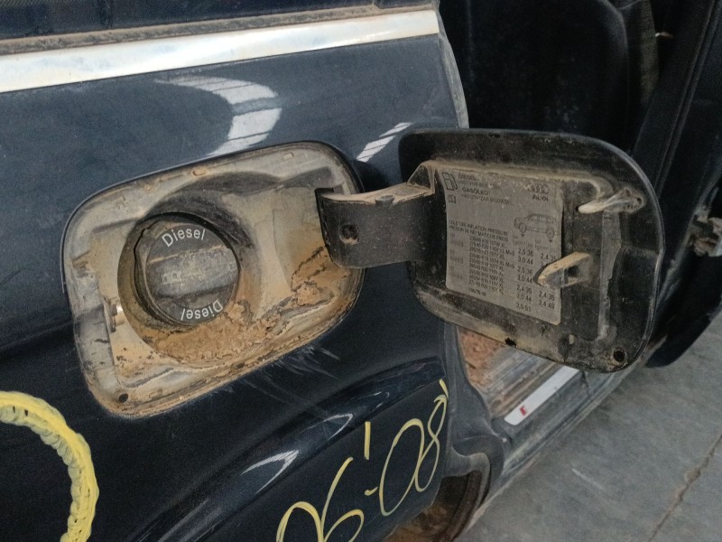 Recambio de tapa exterior combustible para audi q7 (4lb) 3.0 tdi quattro referencia OEM IAM   