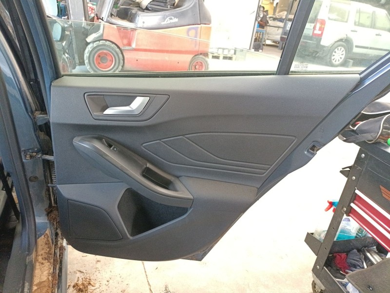 Recambio de guarnecido puerta trasera derecha para ford focus iv (hn) 1.5 ecoblue referencia OEM IAM   