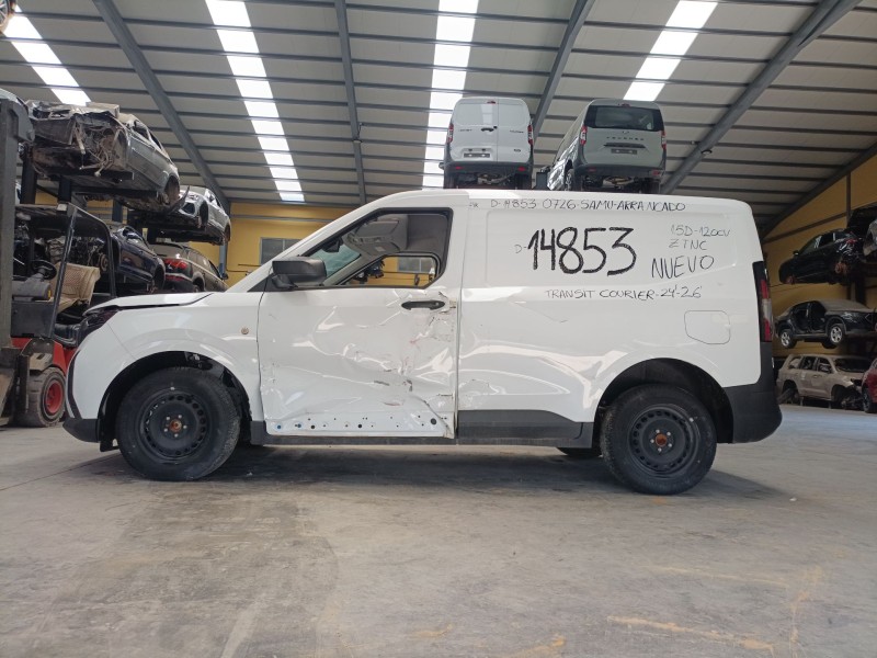 ford transit courier del año 2024