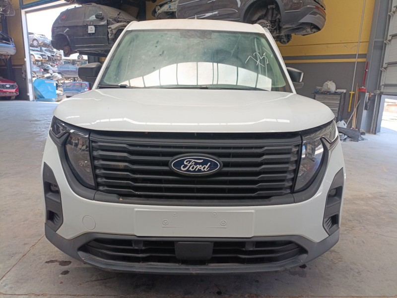 ford transit courier del año 2024