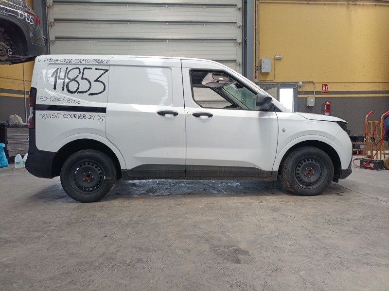 ford transit courier del año 2024