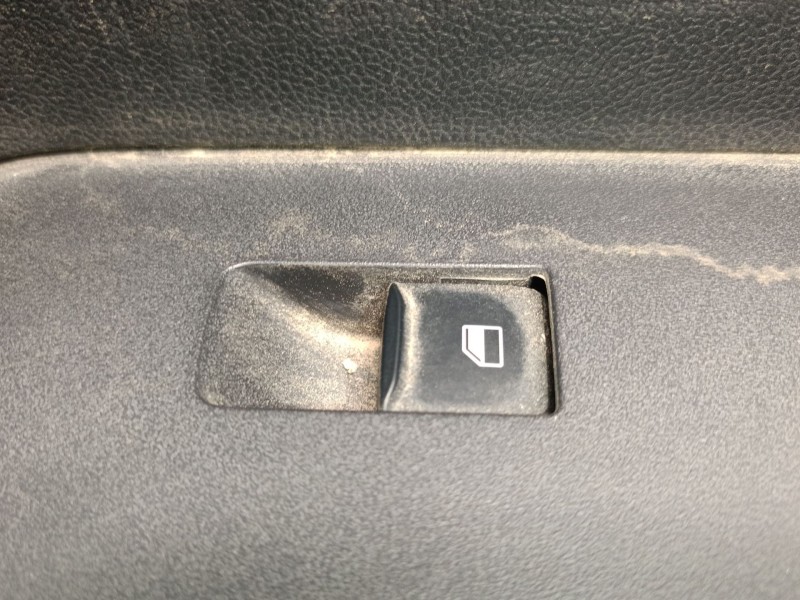 Recambio de mando elevalunas delantero derecho para ford transit courier referencia OEM IAM   