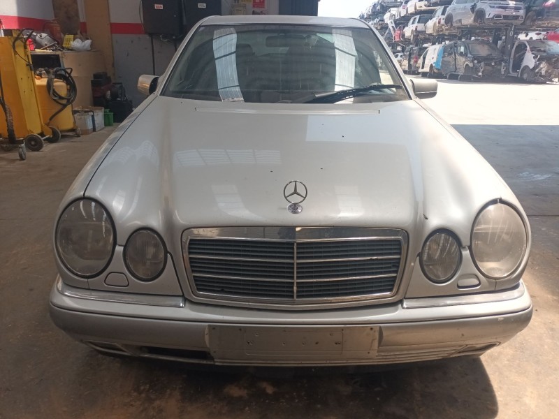 mercedes-benz clase e (w210) del año 1996