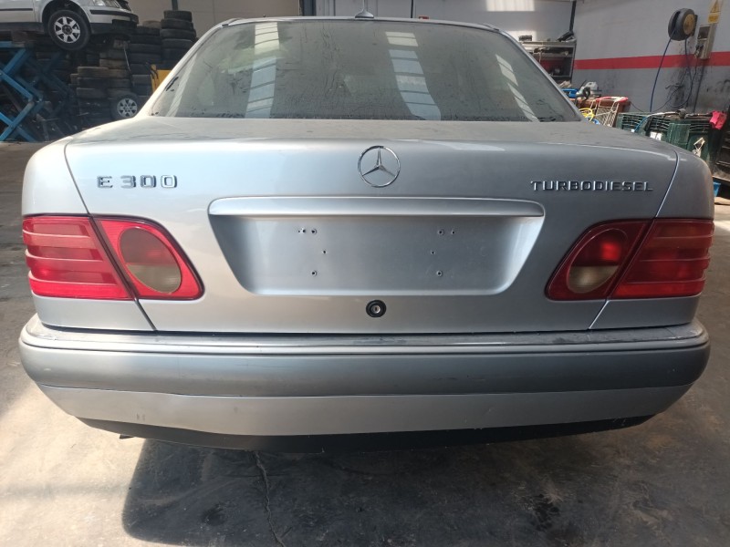 mercedes-benz clase e (w210) del año 1996