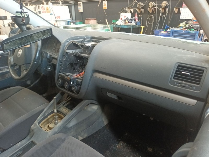 volkswagen golf v (1k1) del año 2003