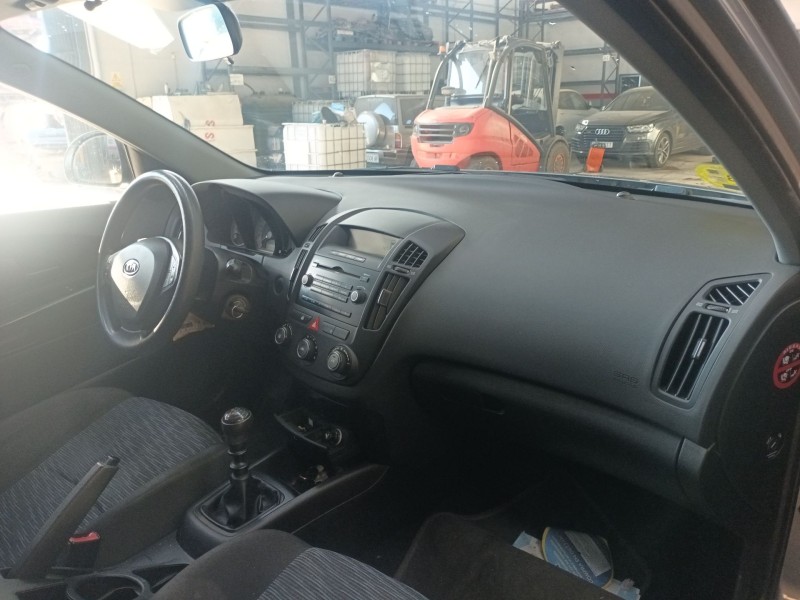 kia cee´d hatchback (ed) del año 2007