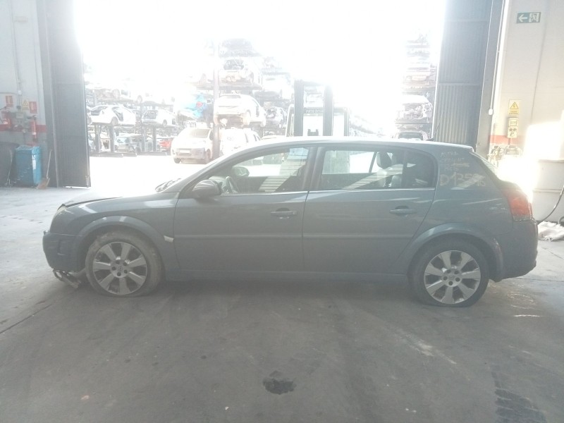 opel signum hatchback (z03) del año 2003